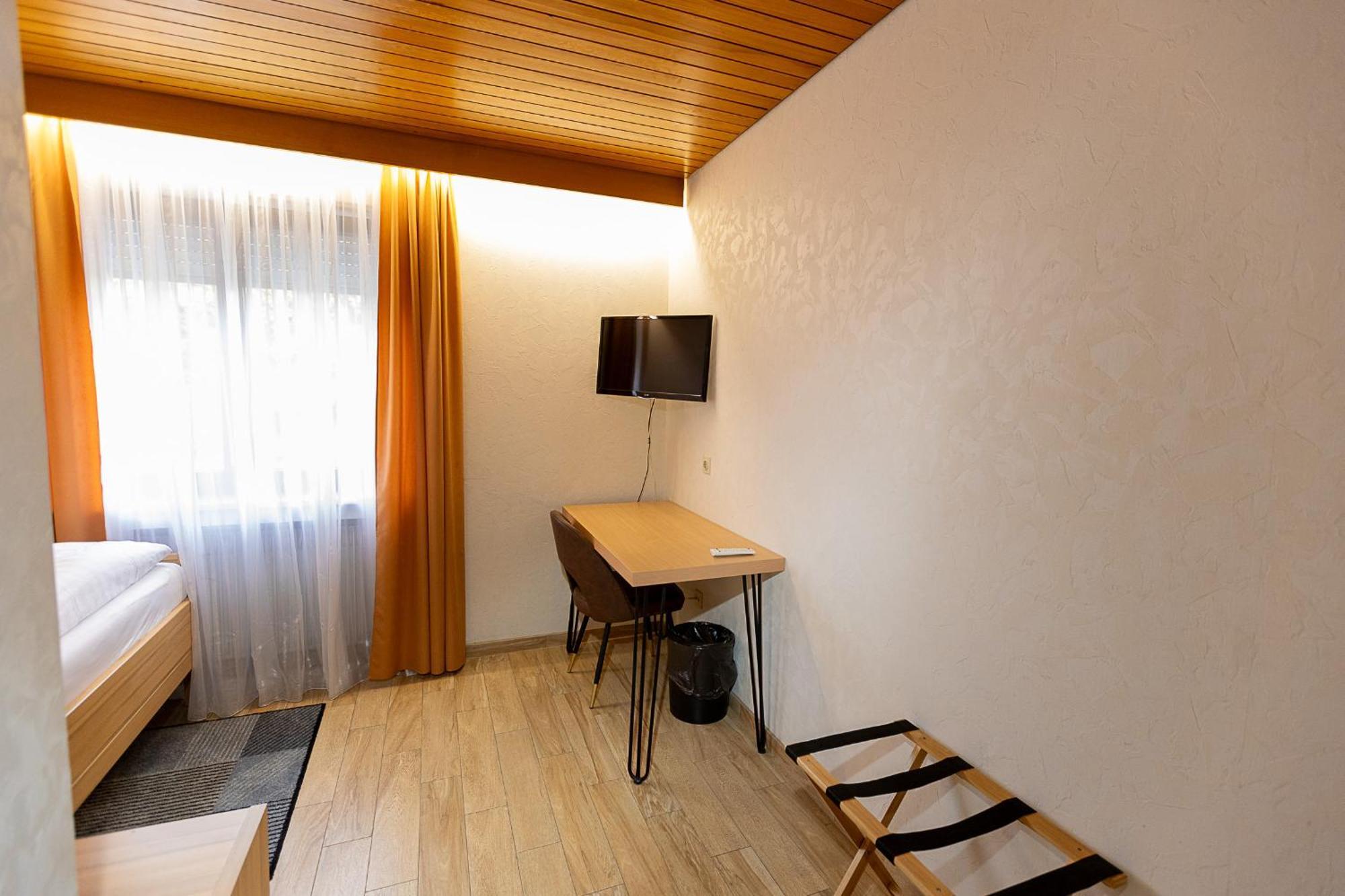 Gasthof Rose Ρόιτλινγκεν Εξωτερικό φωτογραφία